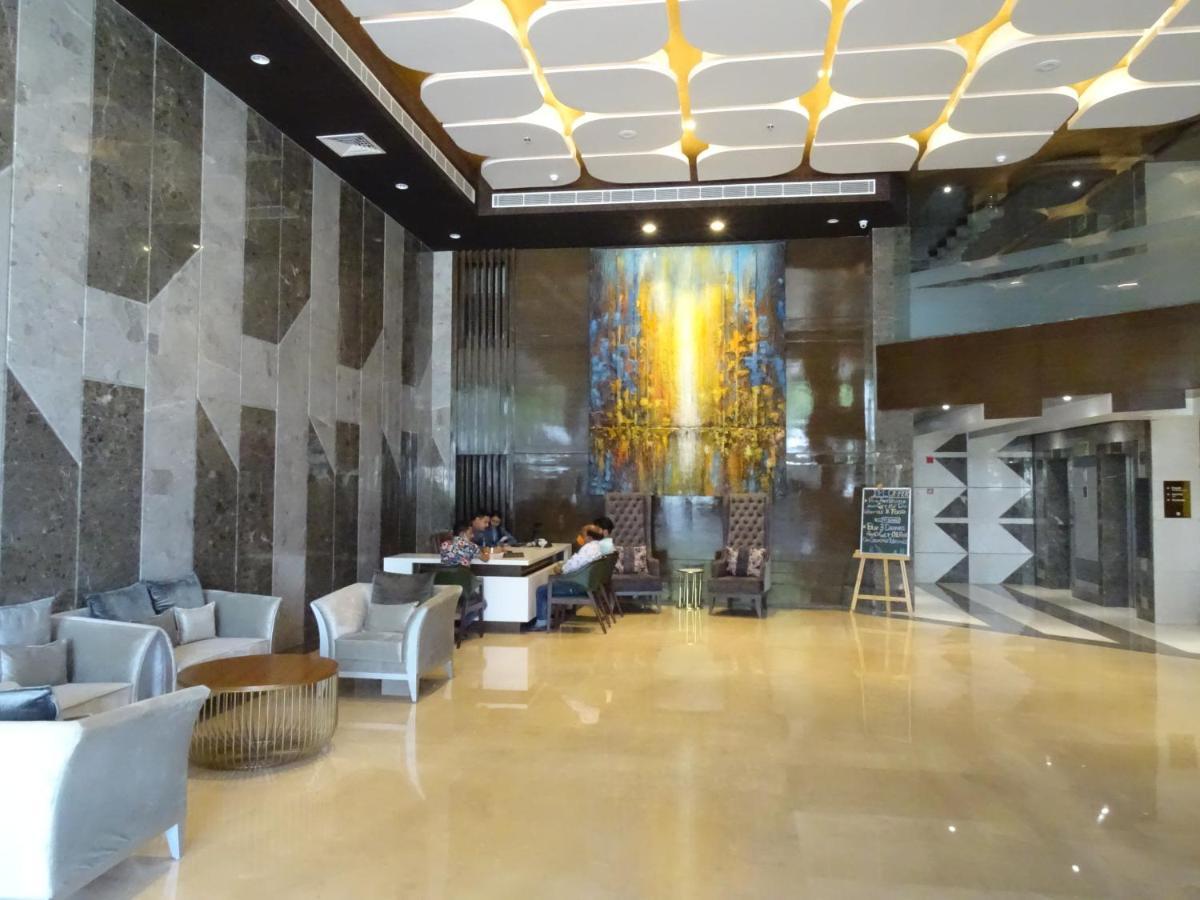 The Grand Arc Hotel & Convention Centre Shahjahanpur Eksteriør billede