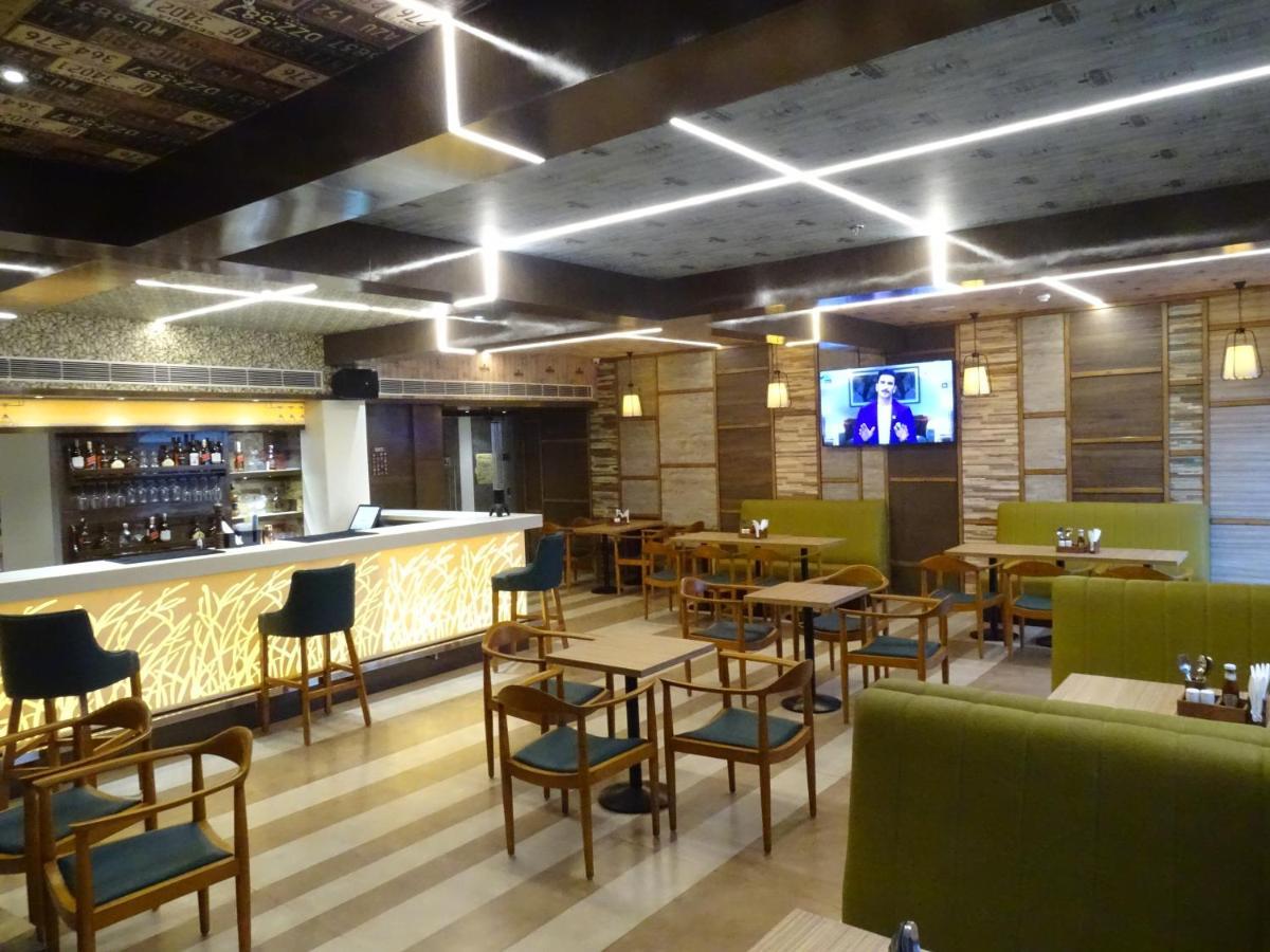 The Grand Arc Hotel & Convention Centre Shahjahanpur Eksteriør billede