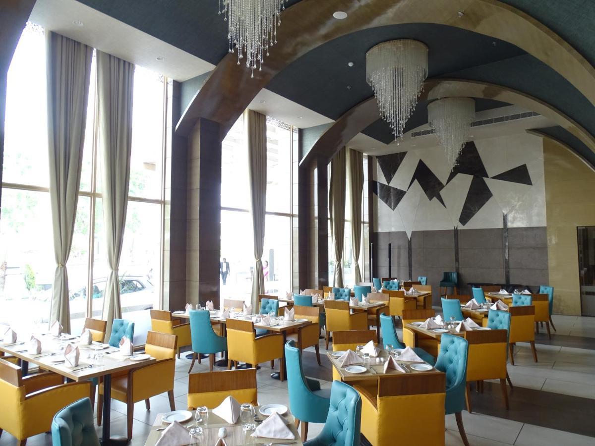 The Grand Arc Hotel & Convention Centre Shahjahanpur Eksteriør billede