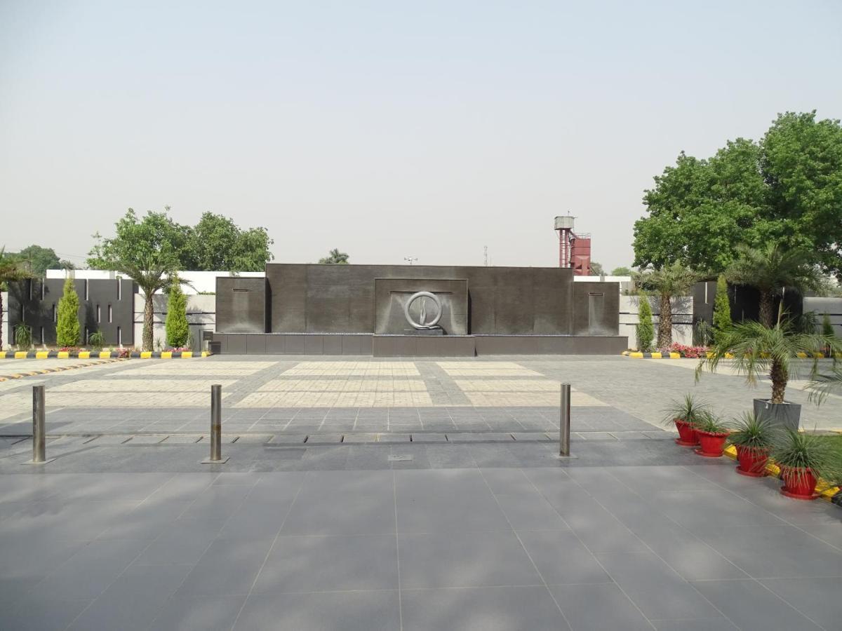 The Grand Arc Hotel & Convention Centre Shahjahanpur Eksteriør billede