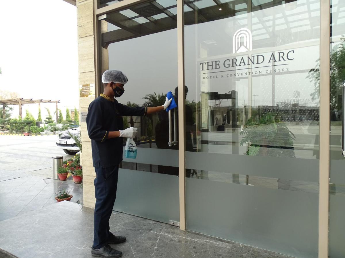 The Grand Arc Hotel & Convention Centre Shahjahanpur Eksteriør billede