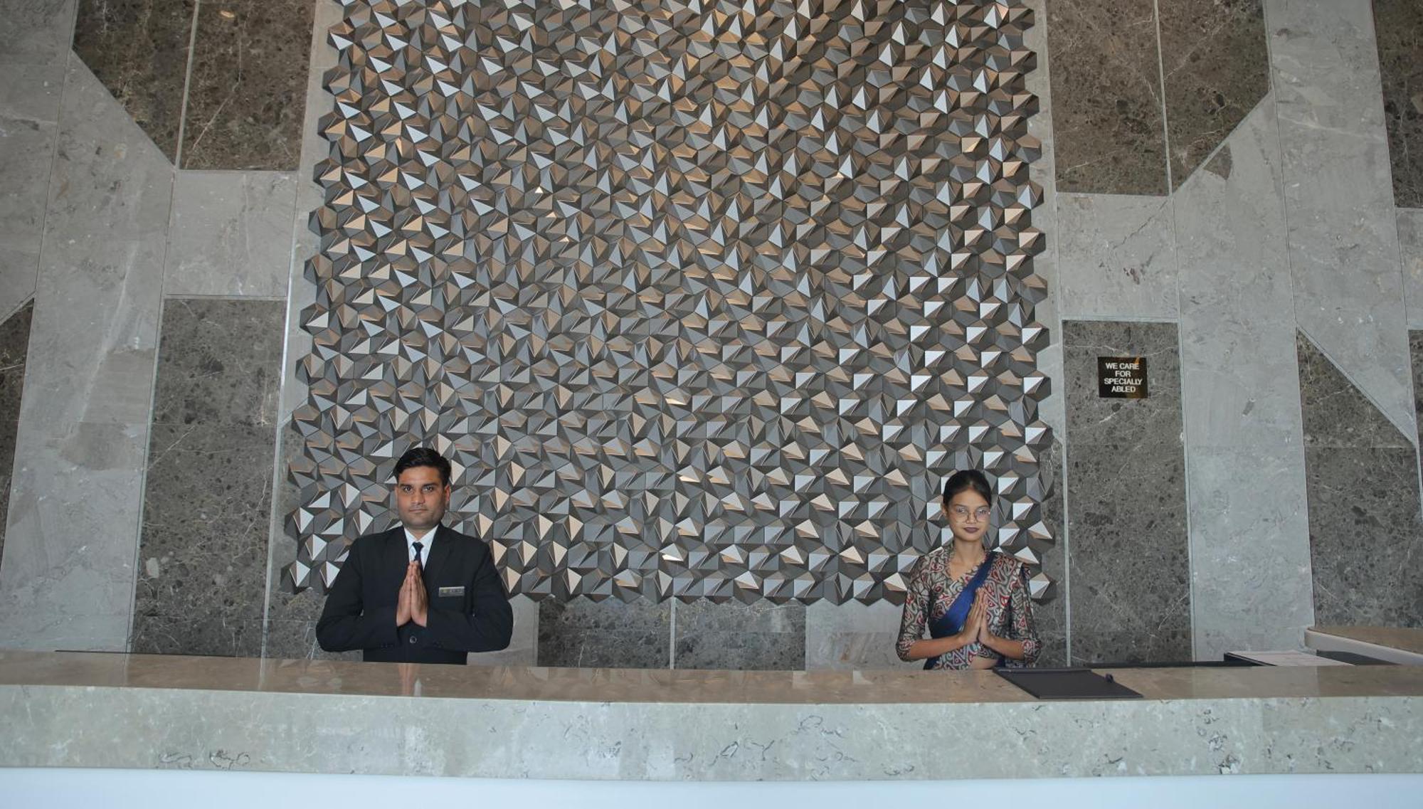 The Grand Arc Hotel & Convention Centre Shahjahanpur Eksteriør billede